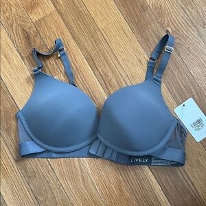 LIVELY Women's The Deep V No-Wire Push-up Bra (Style 45583) 36C NWT